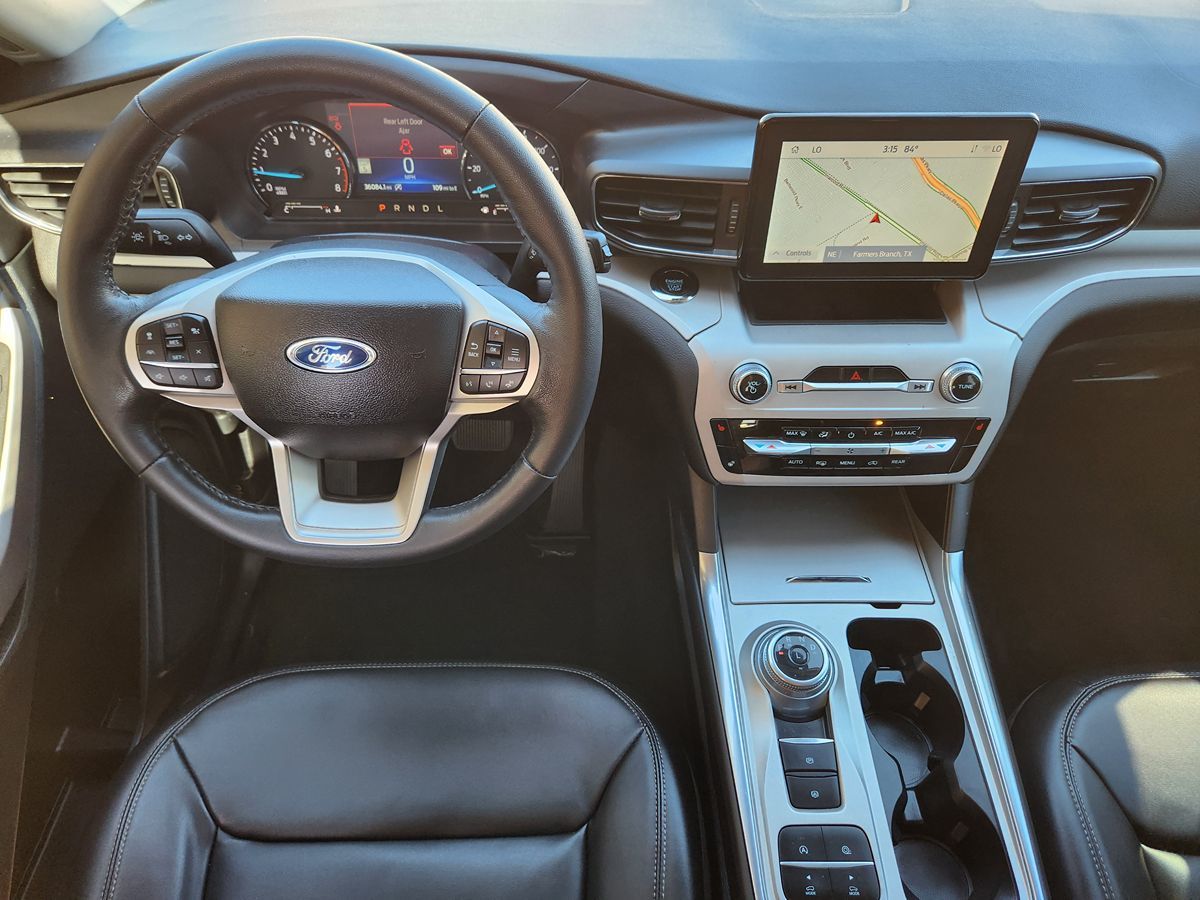Ford Explorer photo 45