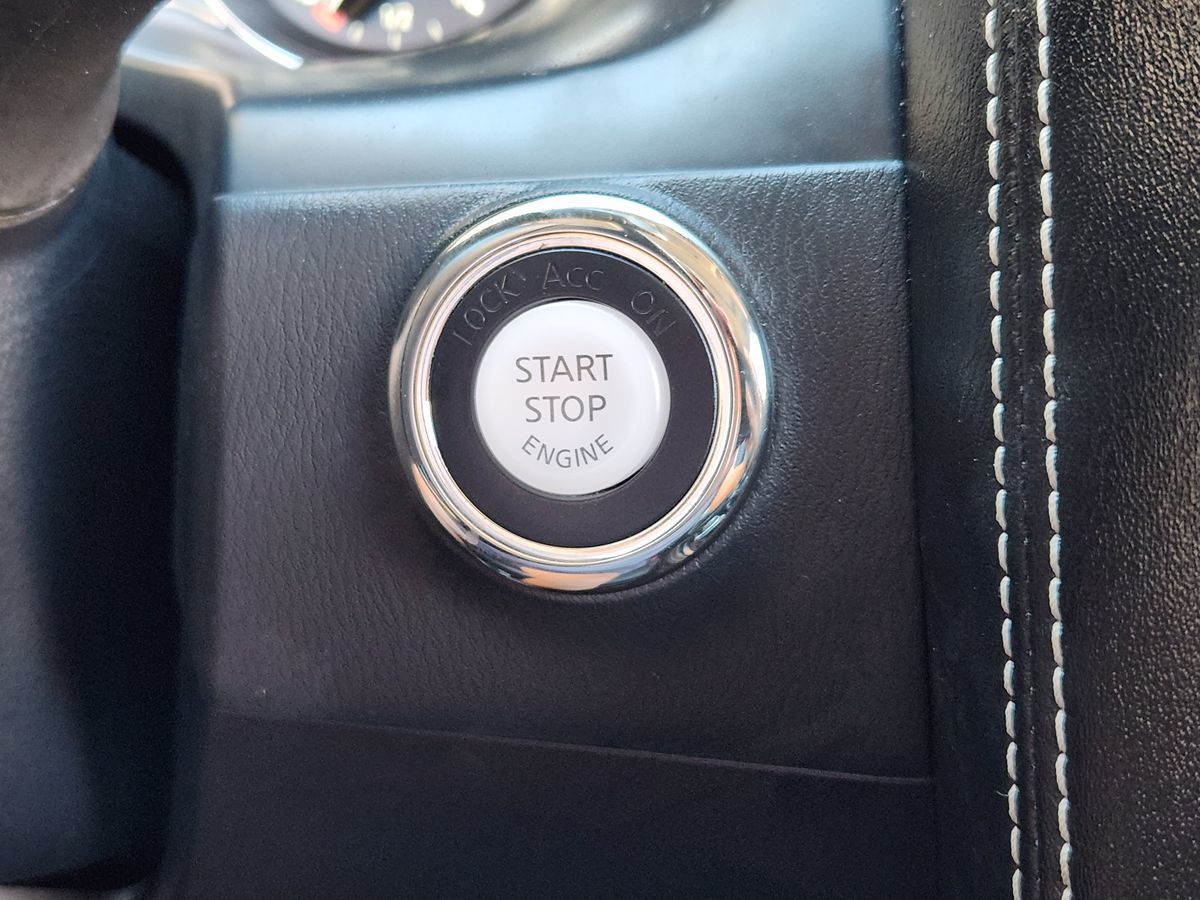 Infiniti QX80 photo 41