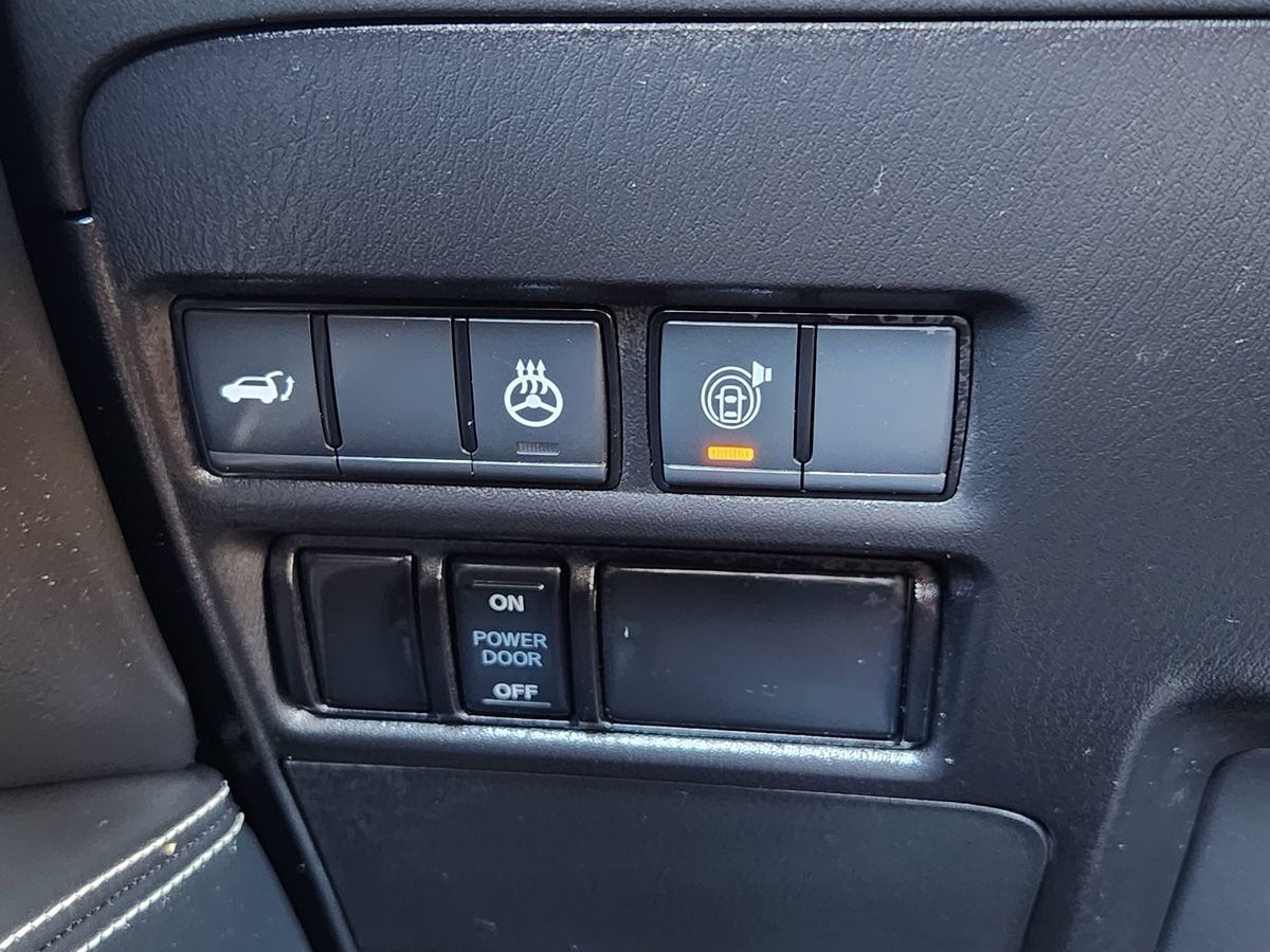 Infiniti QX80 photo 42
