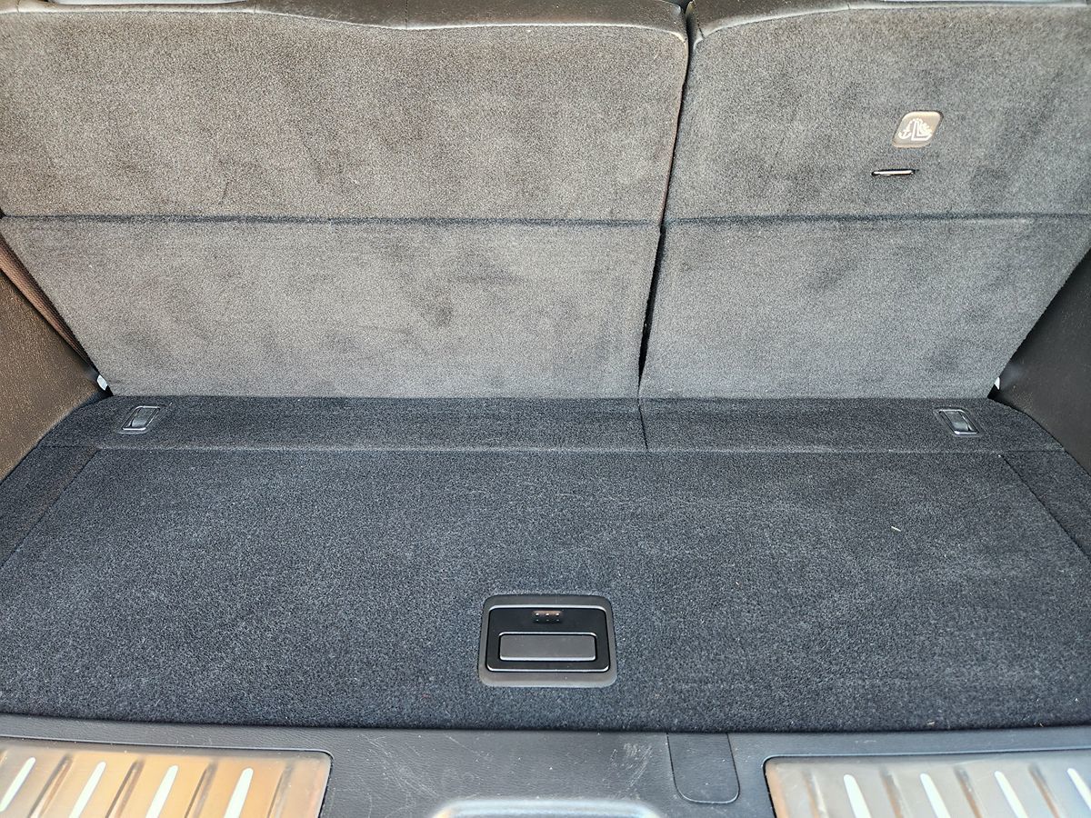Infiniti QX80 photo 54