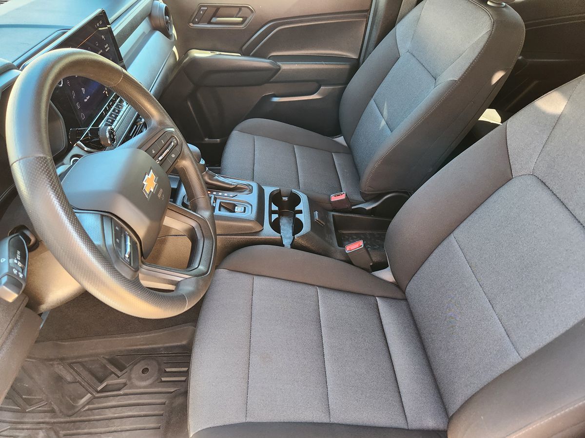 Chevrolet Colorado photo 29