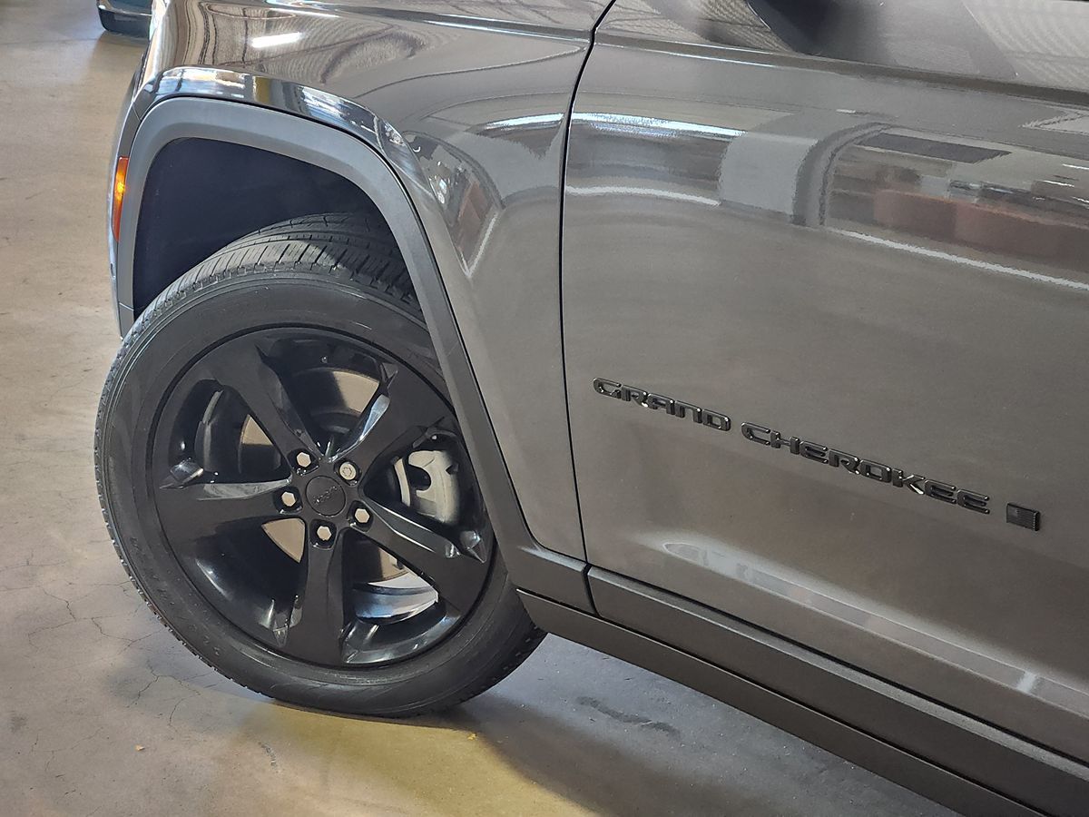 Jeep Grand Cherokee L photo 23