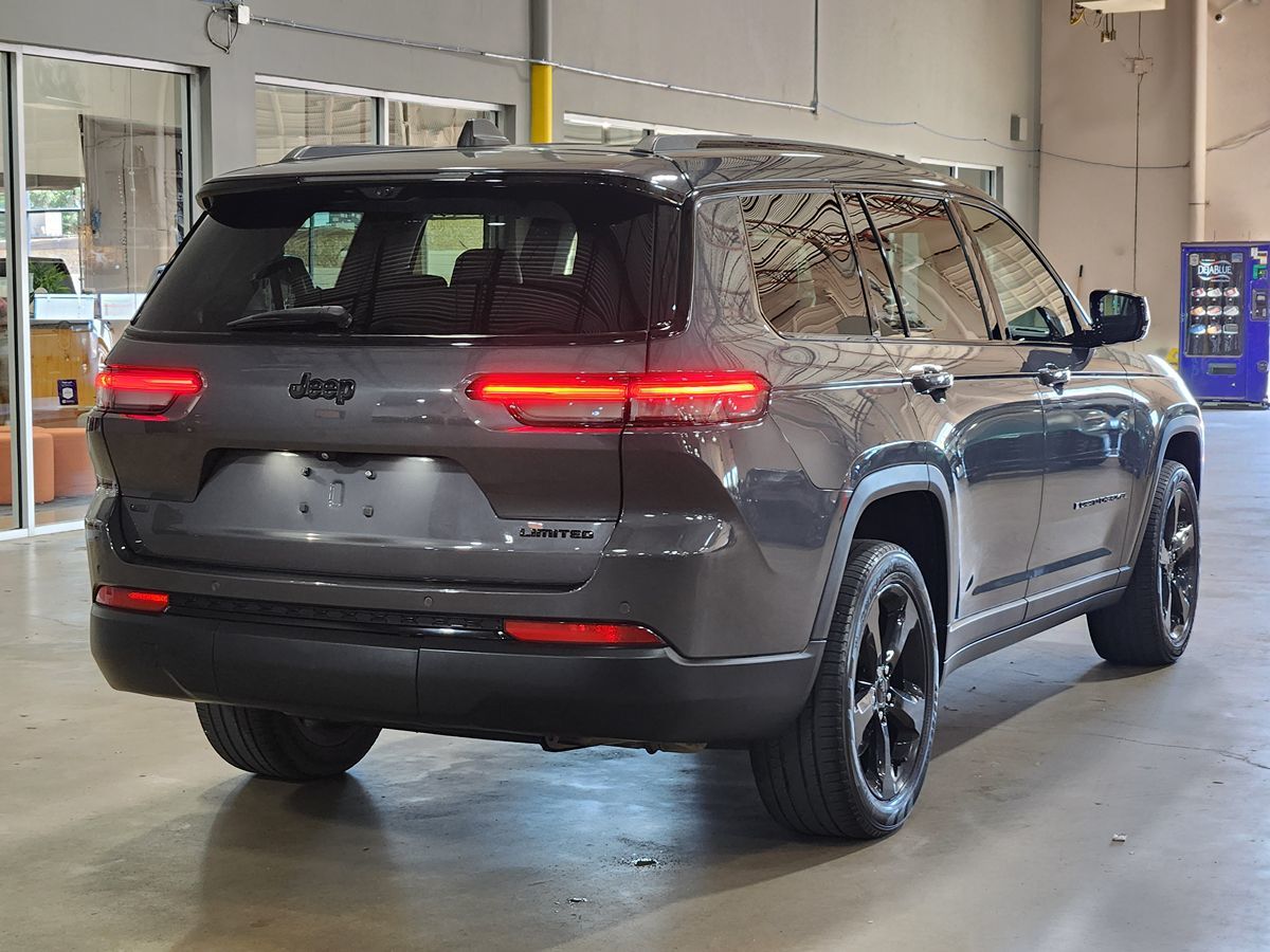 Jeep Grand Cherokee L photo 8