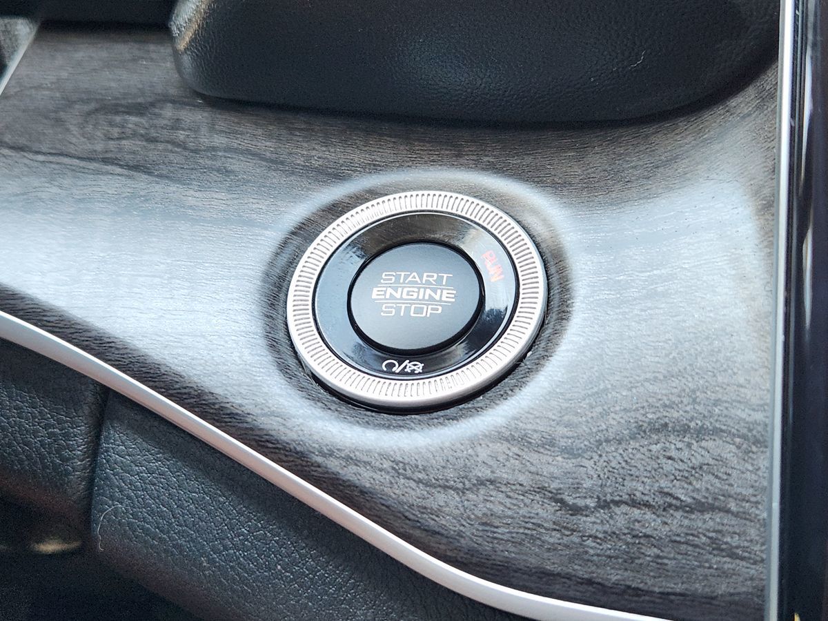 Jeep Grand Cherokee L photo 42