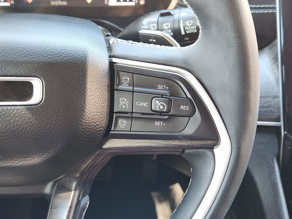 Jeep Grand Cherokee L photo 51