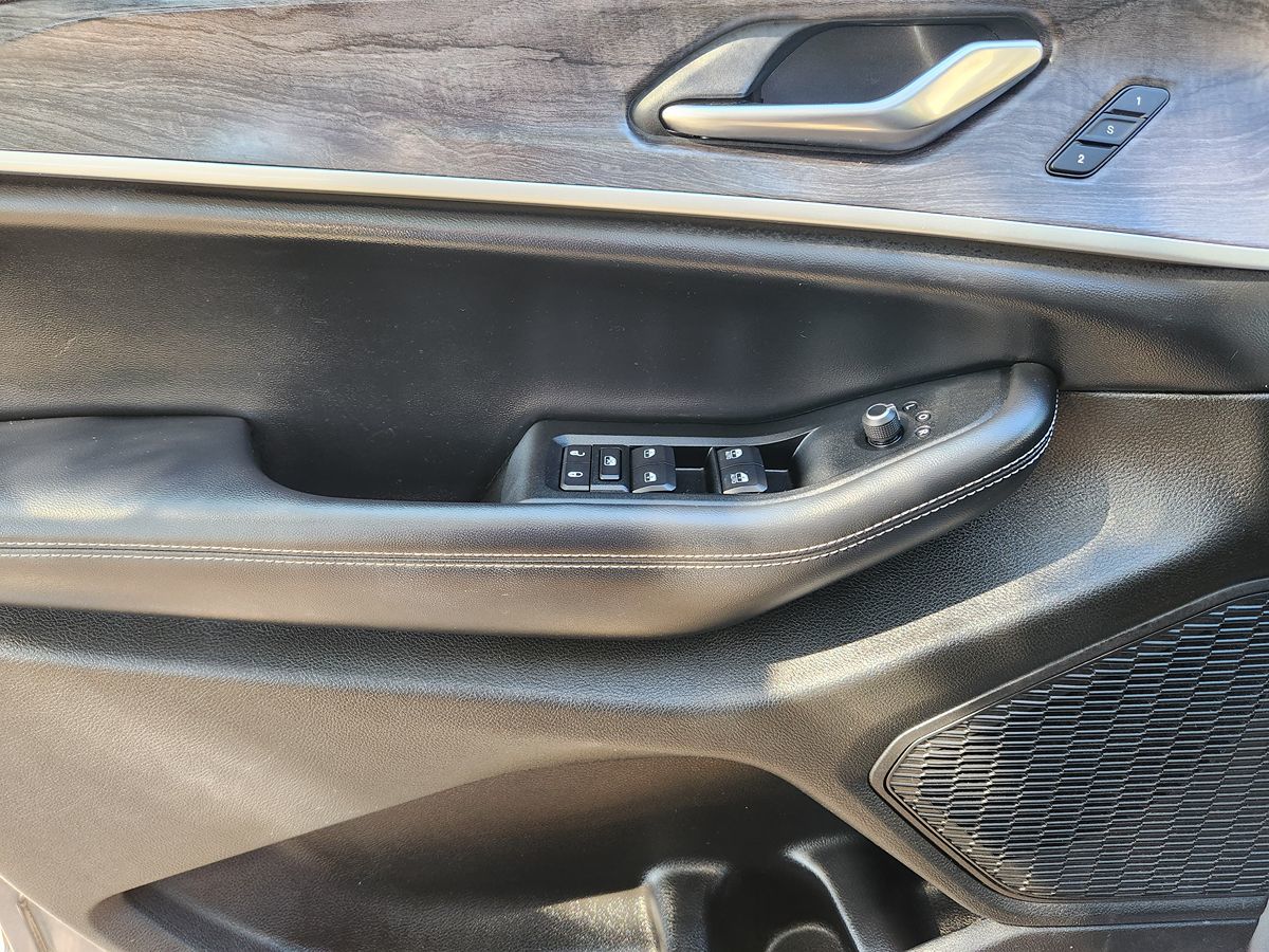 Jeep Grand Cherokee L photo 44