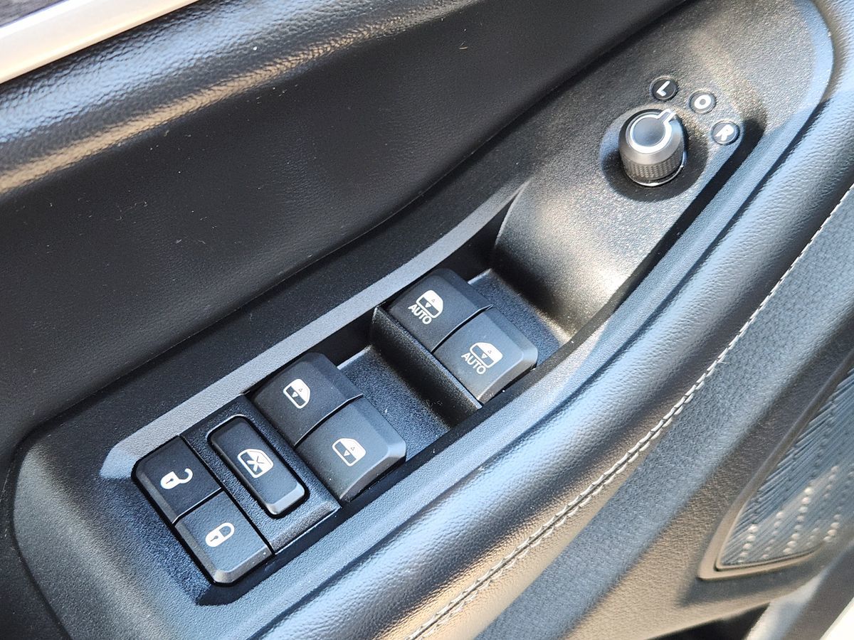 Jeep Grand Cherokee L photo 45