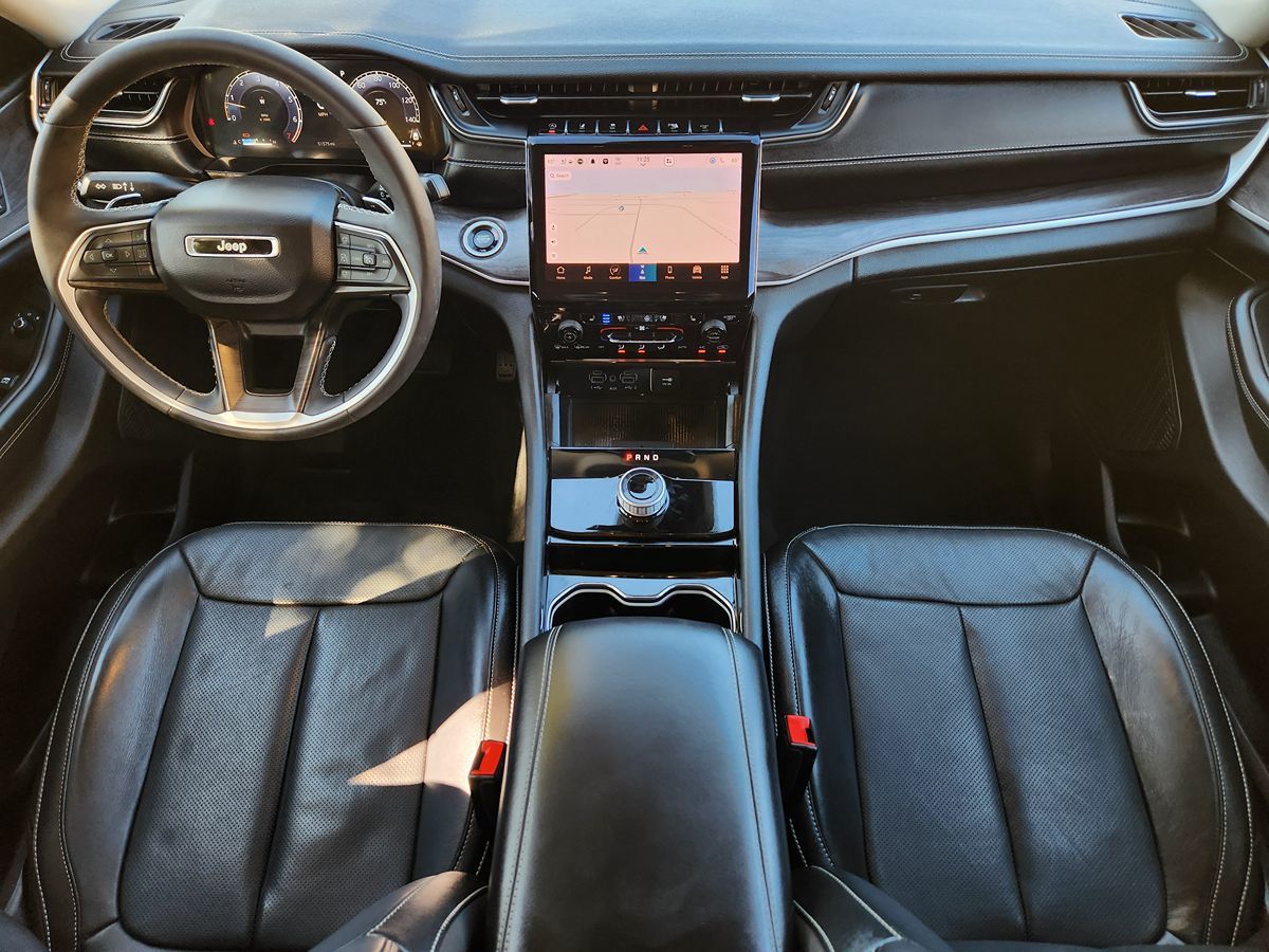 Jeep Grand Cherokee L photo 47