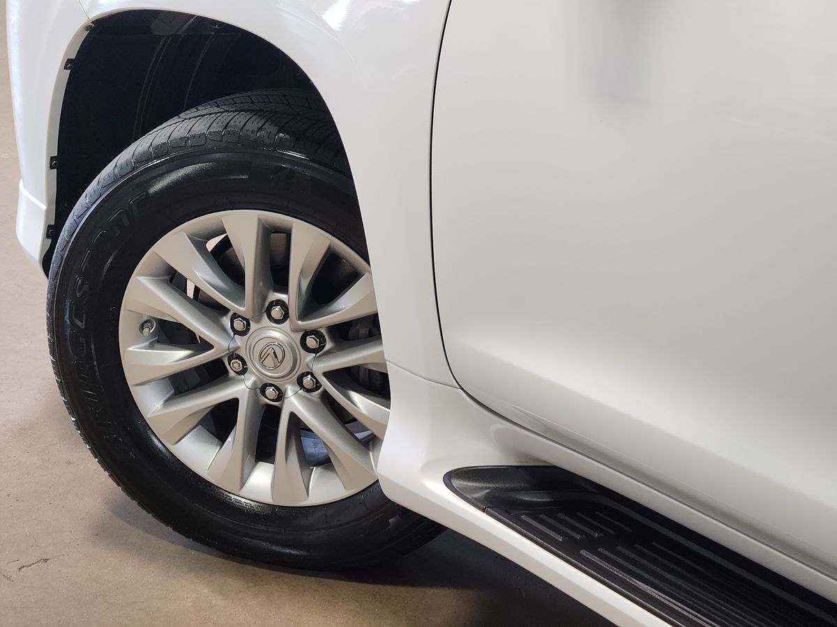 Lexus GX photo 23