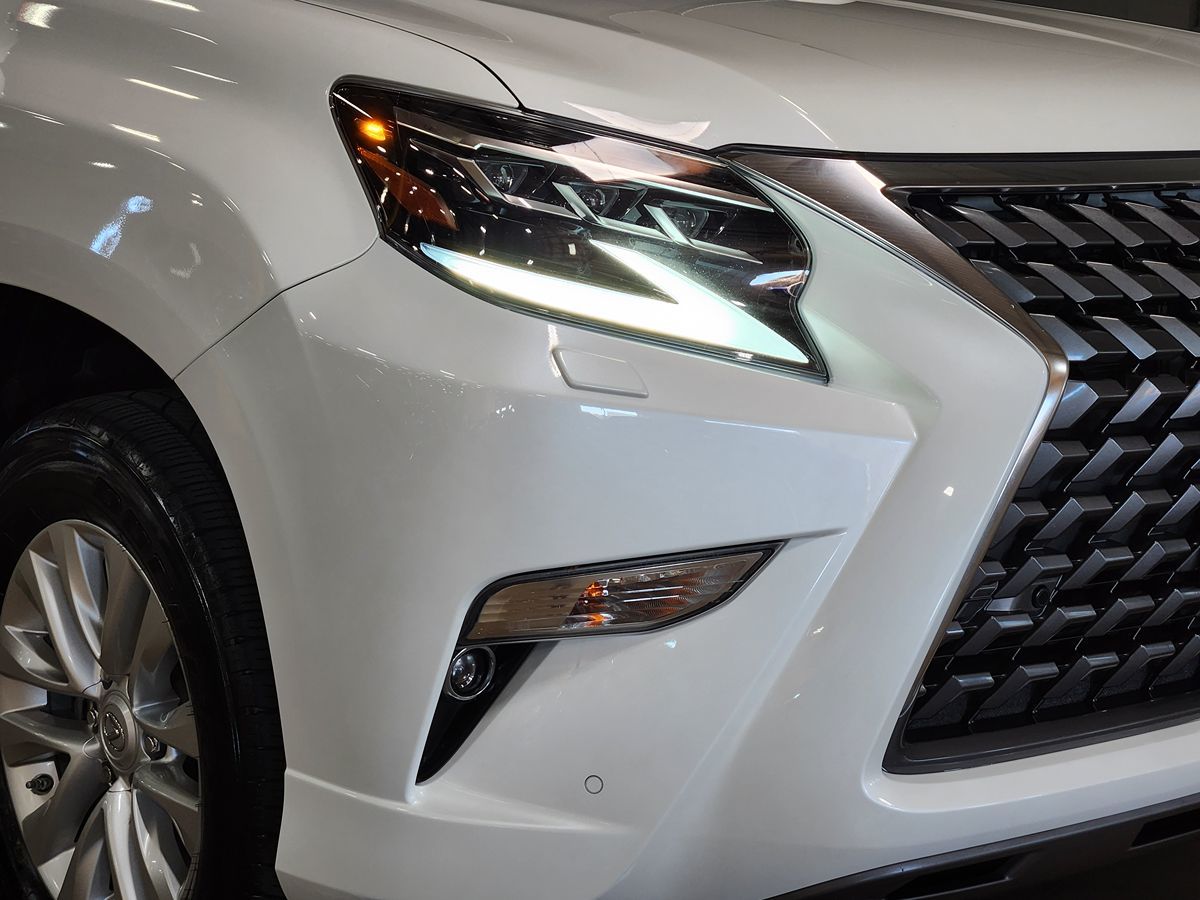 Lexus GX photo 13