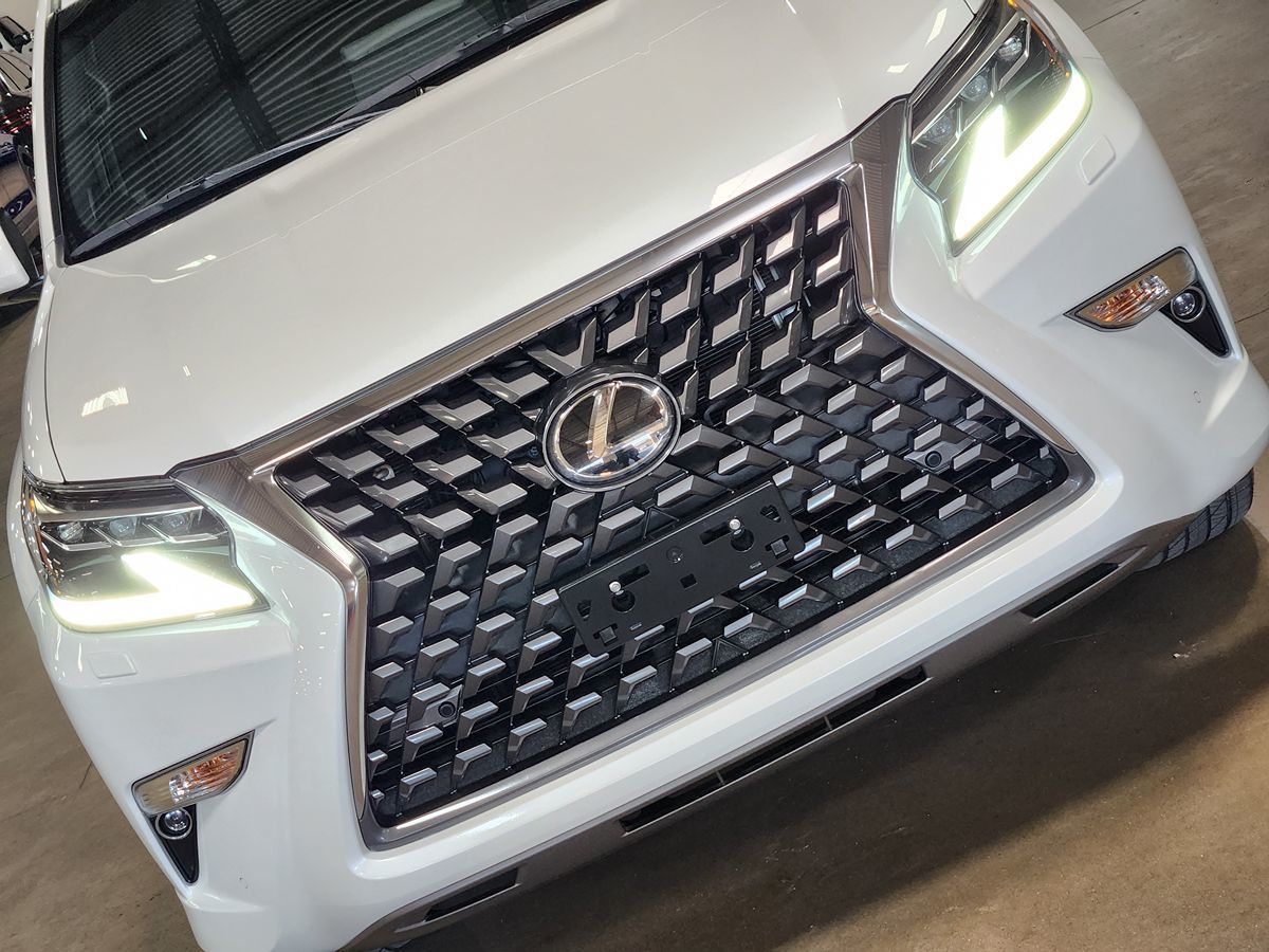Lexus GX photo 19