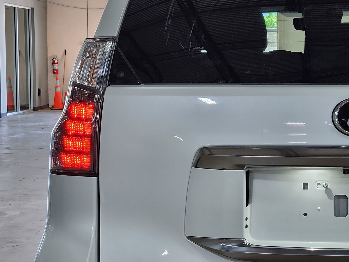 Lexus GX photo 20