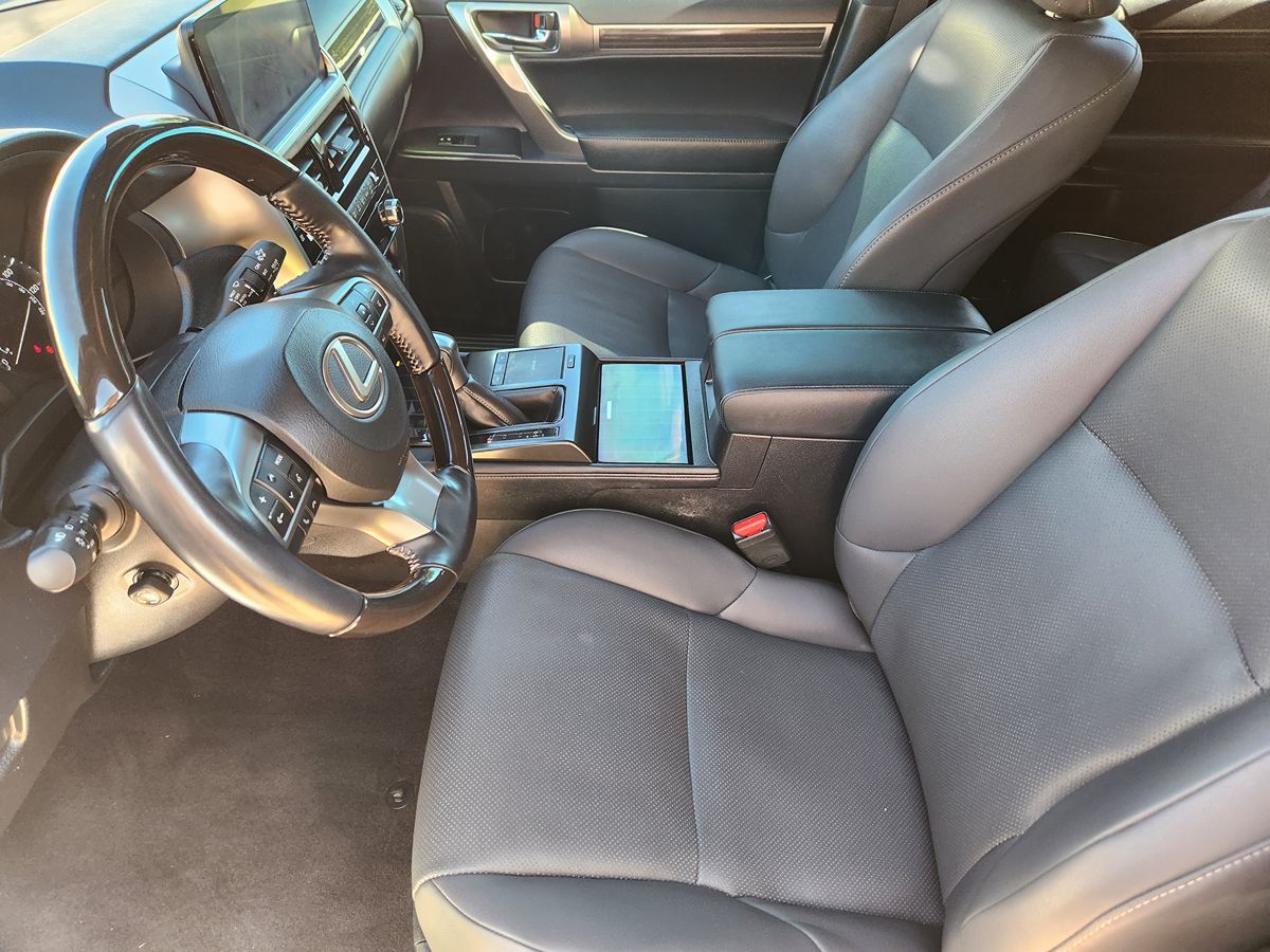Lexus GX photo 29