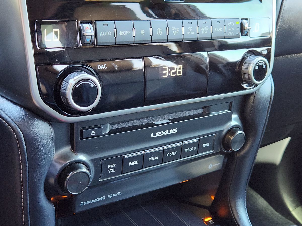 Lexus GX photo 38