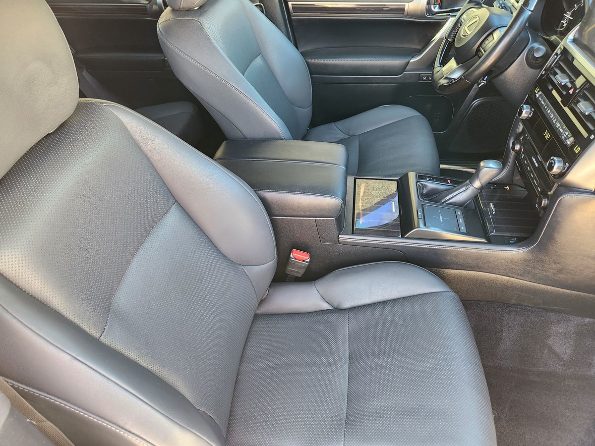 Lexus GX photo 31