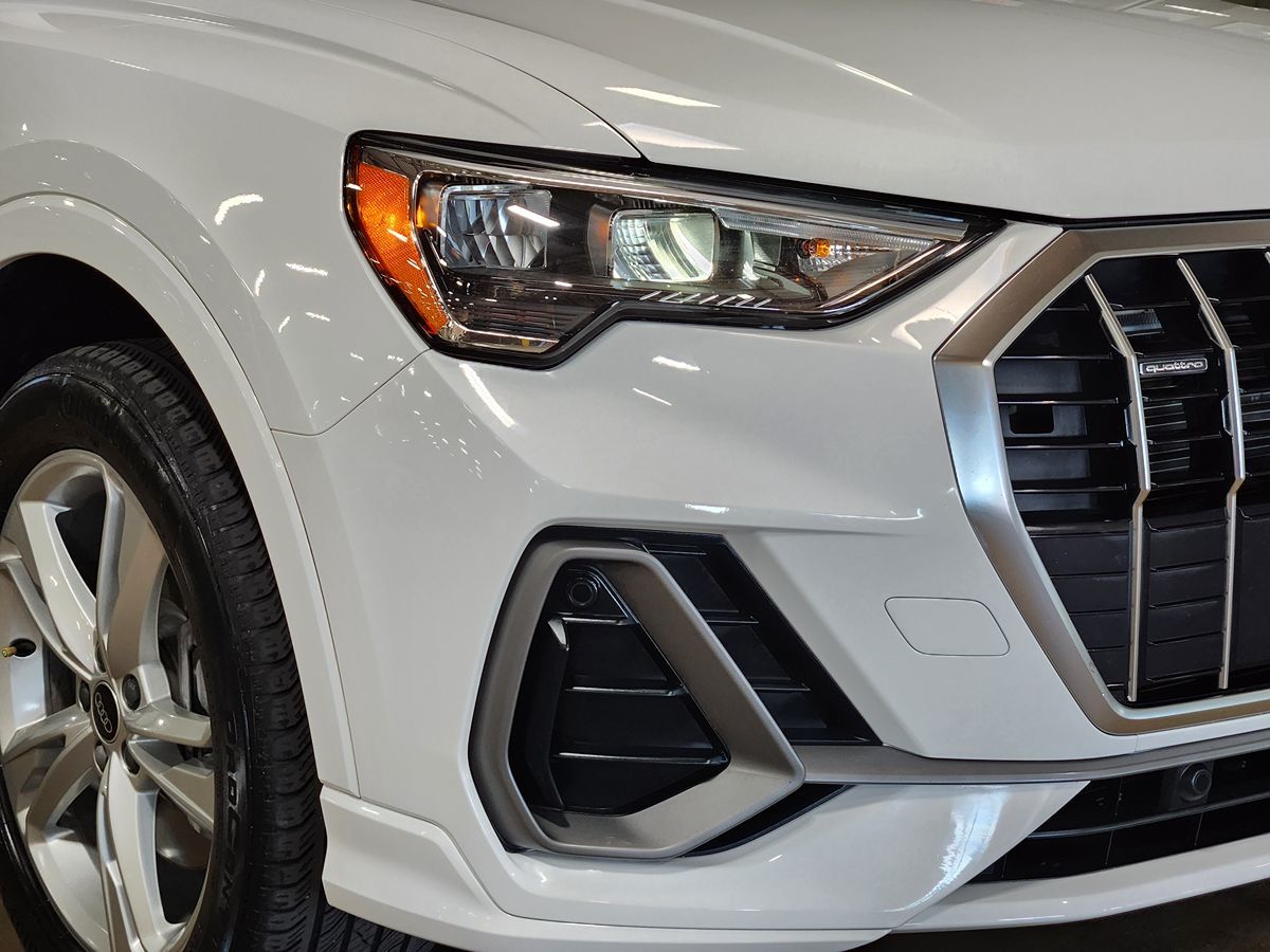 Audi Q3 photo 13