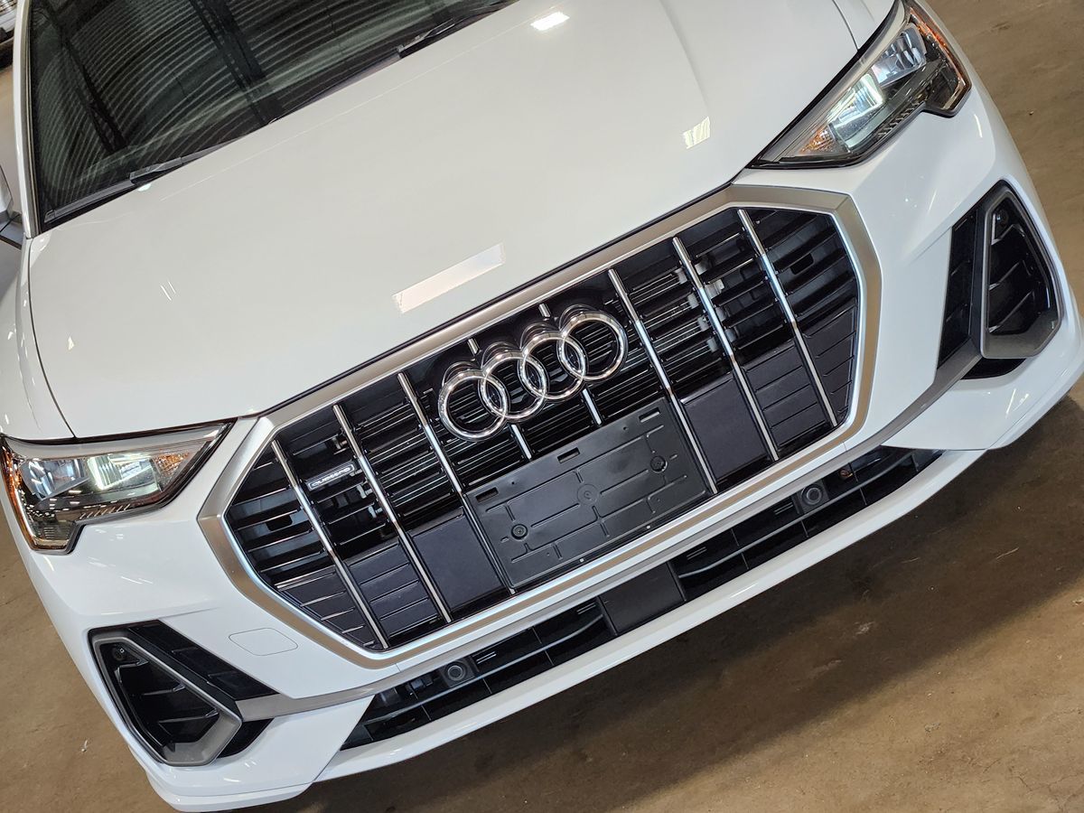 Audi Q3 photo 19