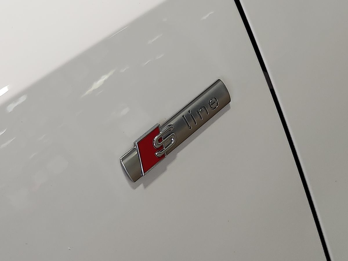 Audi Q3 photo 28