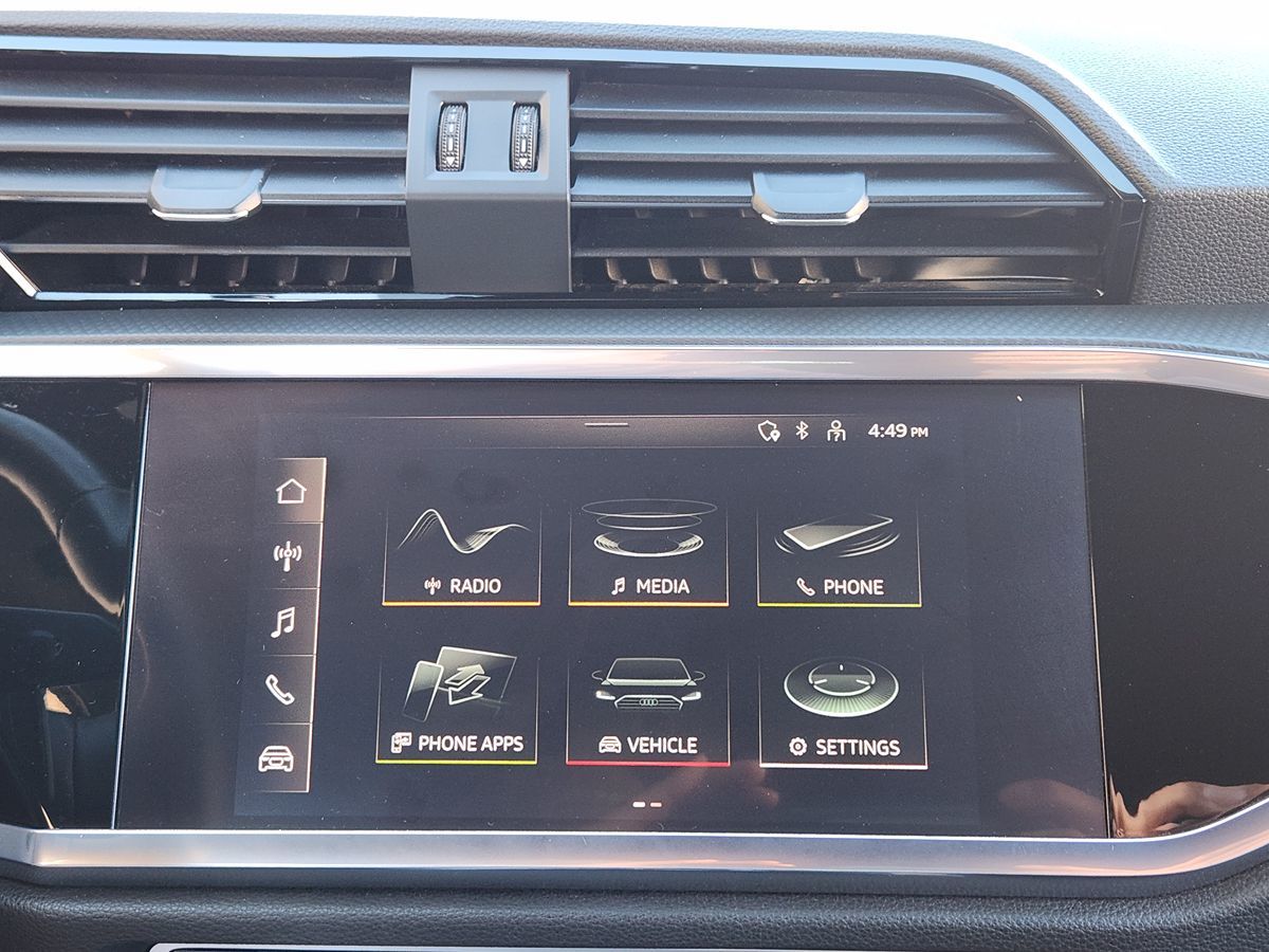 Audi Q3 photo 38