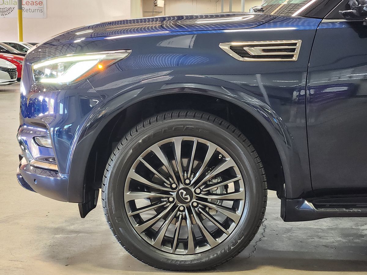 Infiniti QX80 photo 5