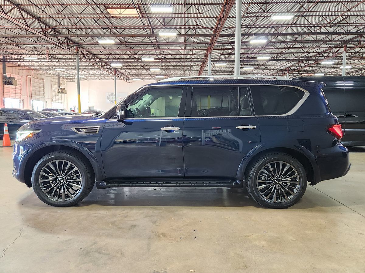 Infiniti QX80 photo 7