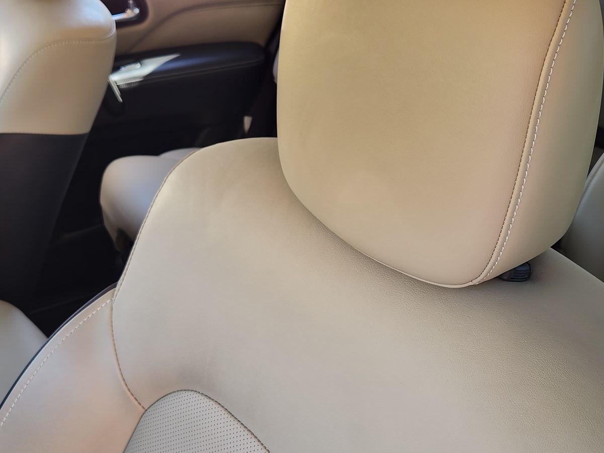 Infiniti QX80 photo 34