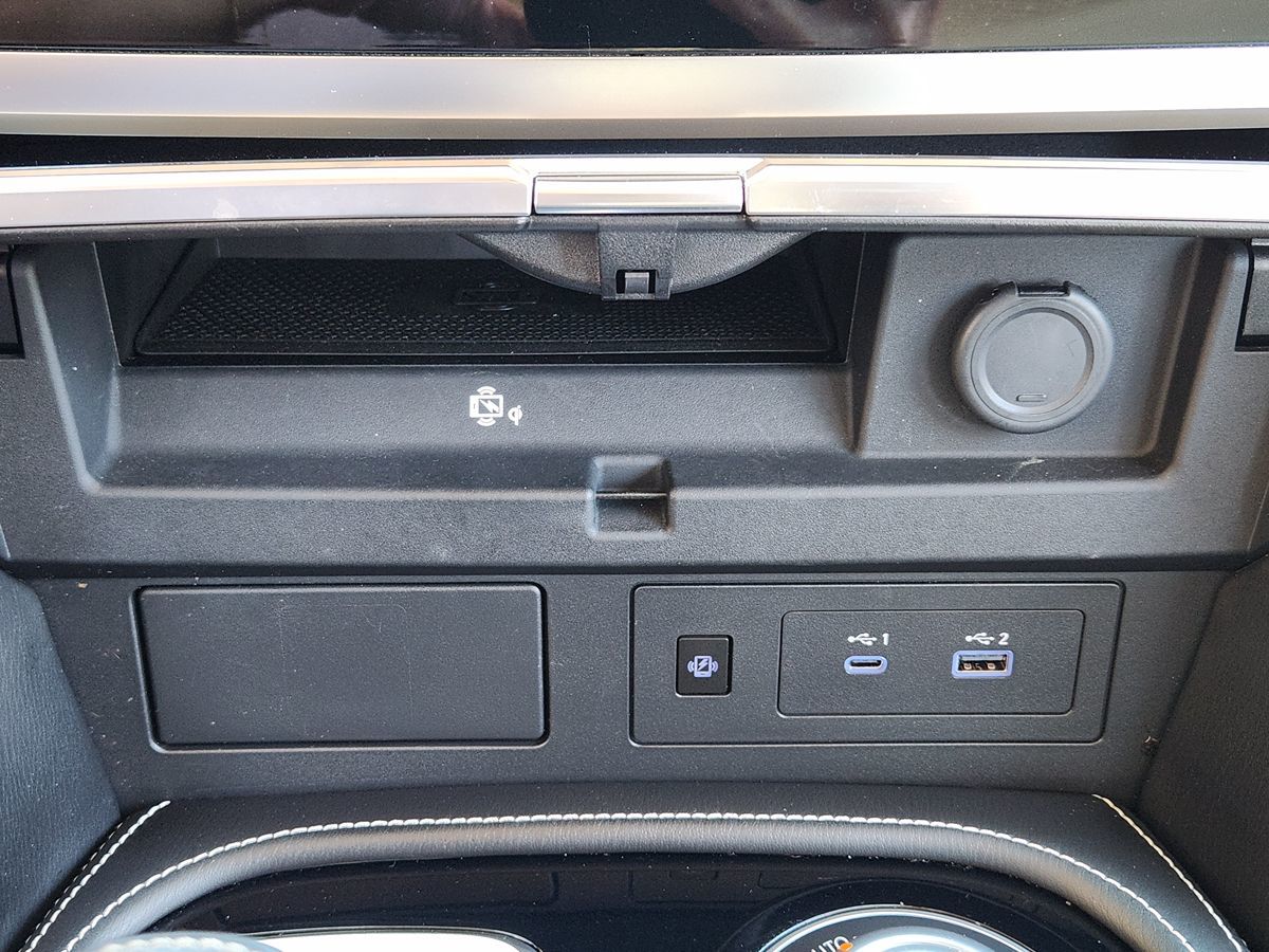Infiniti QX80 photo 41