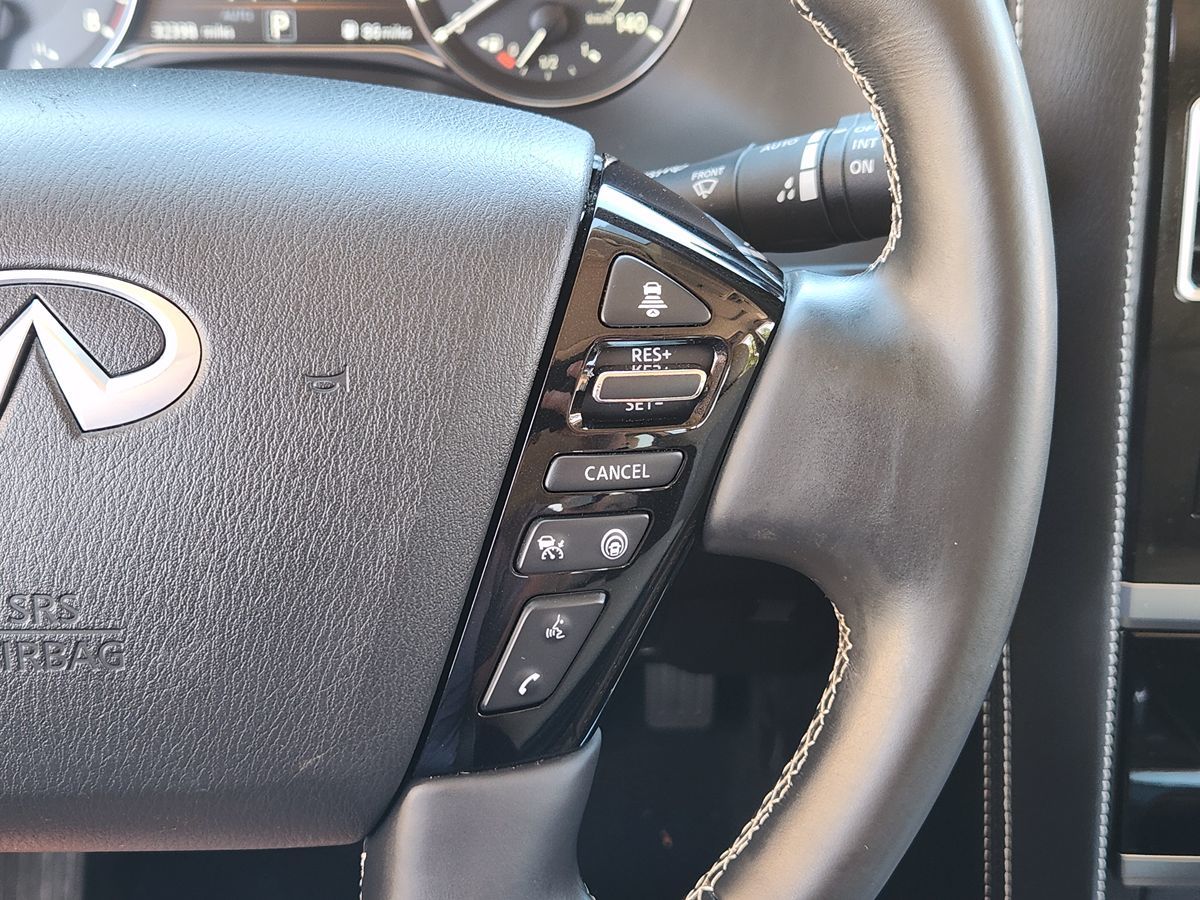 Infiniti QX80 photo 53