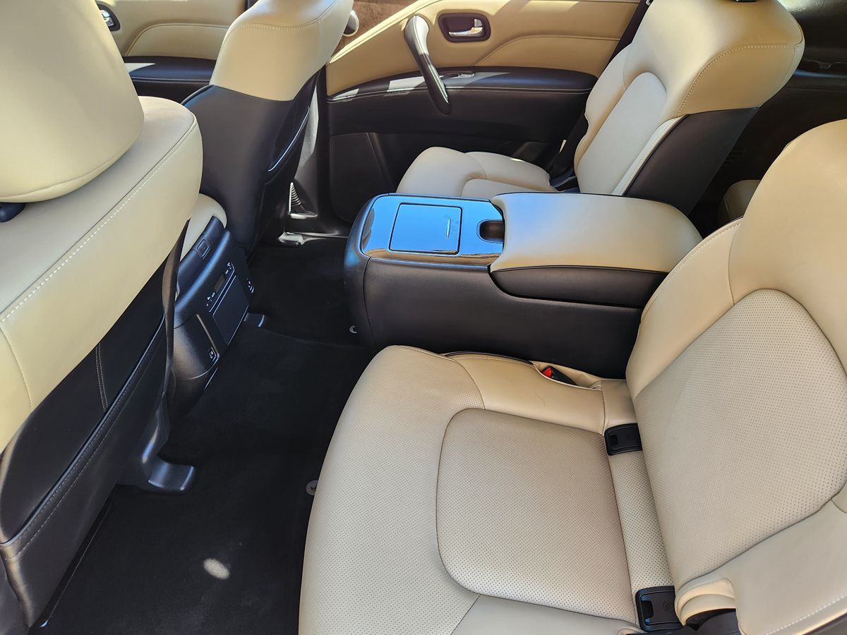 Infiniti QX80 photo 54