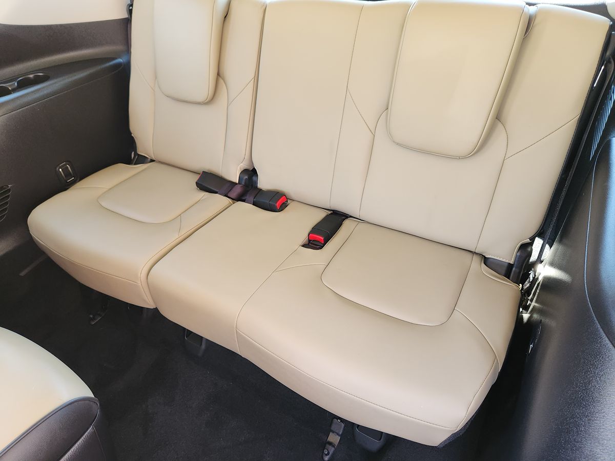 Infiniti QX80 photo 55