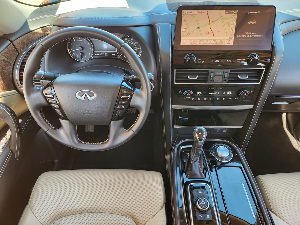 Infiniti QX80 photo 49
