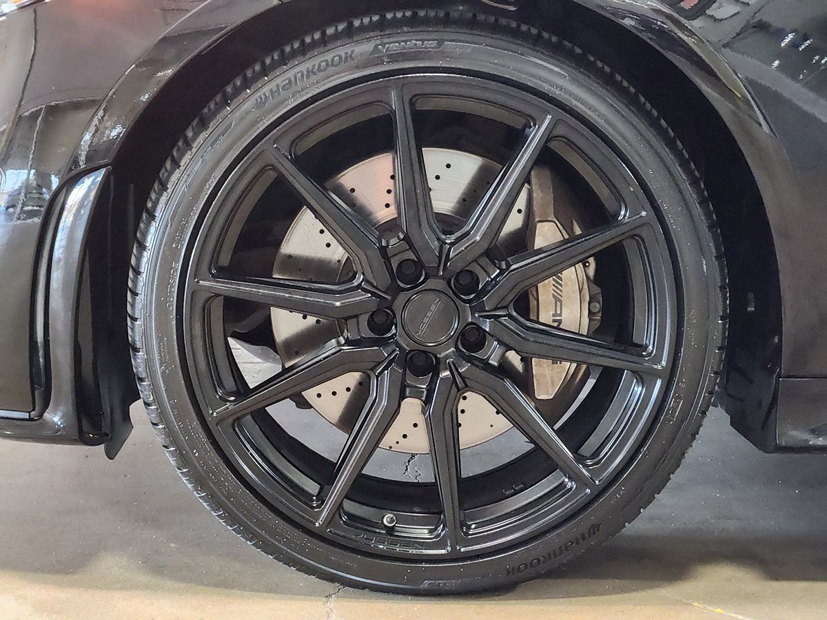 Mercedes-Benz CLS photo 29
