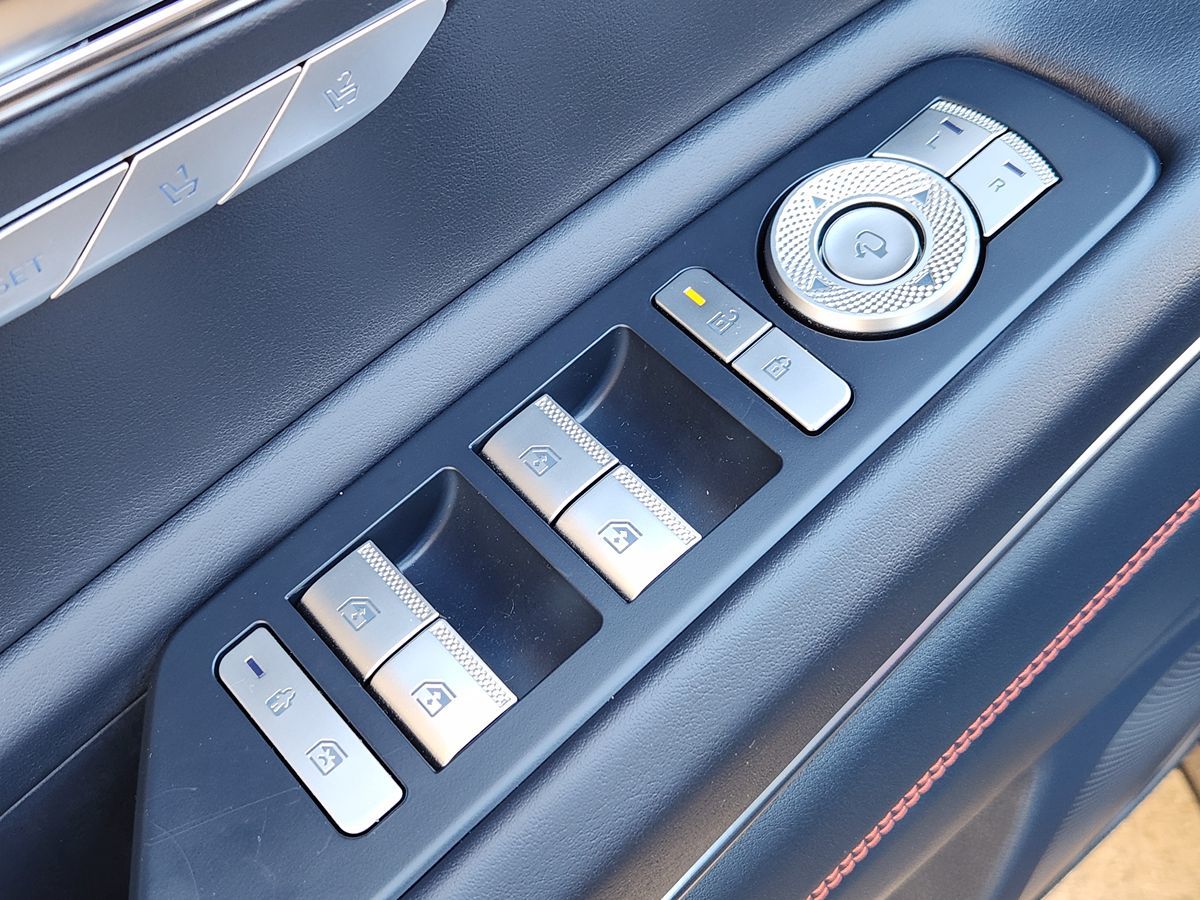 Genesis GV80 photo 44