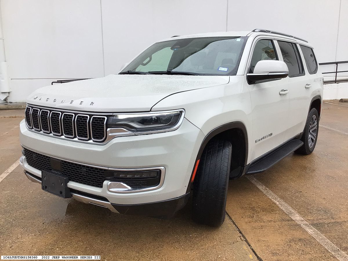 Jeep Wagoneer photo 25