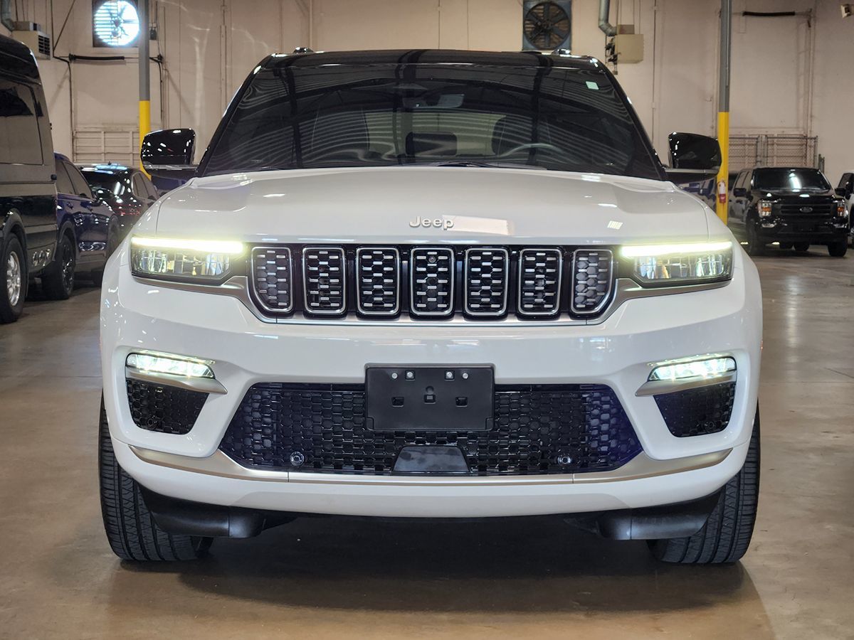 Jeep Grand Cherokee photo 2