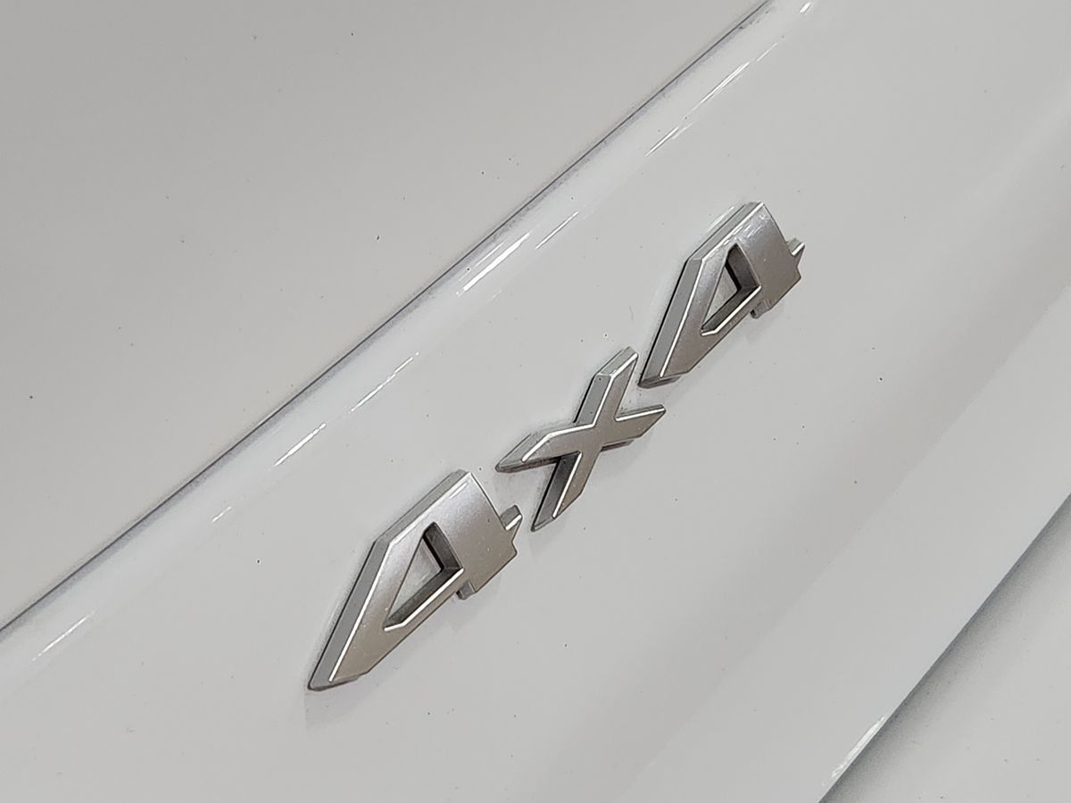Jeep Grand Cherokee photo 26