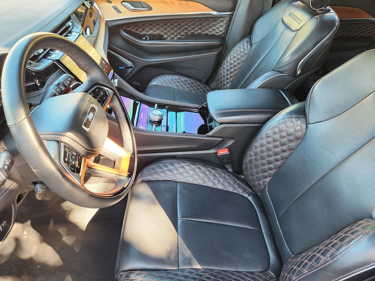 Jeep Grand Cherokee photo 32