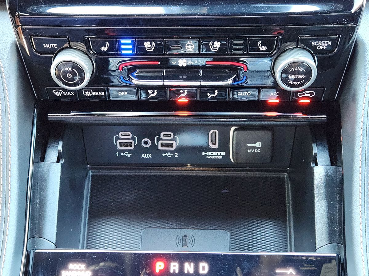 Jeep Grand Cherokee photo 40