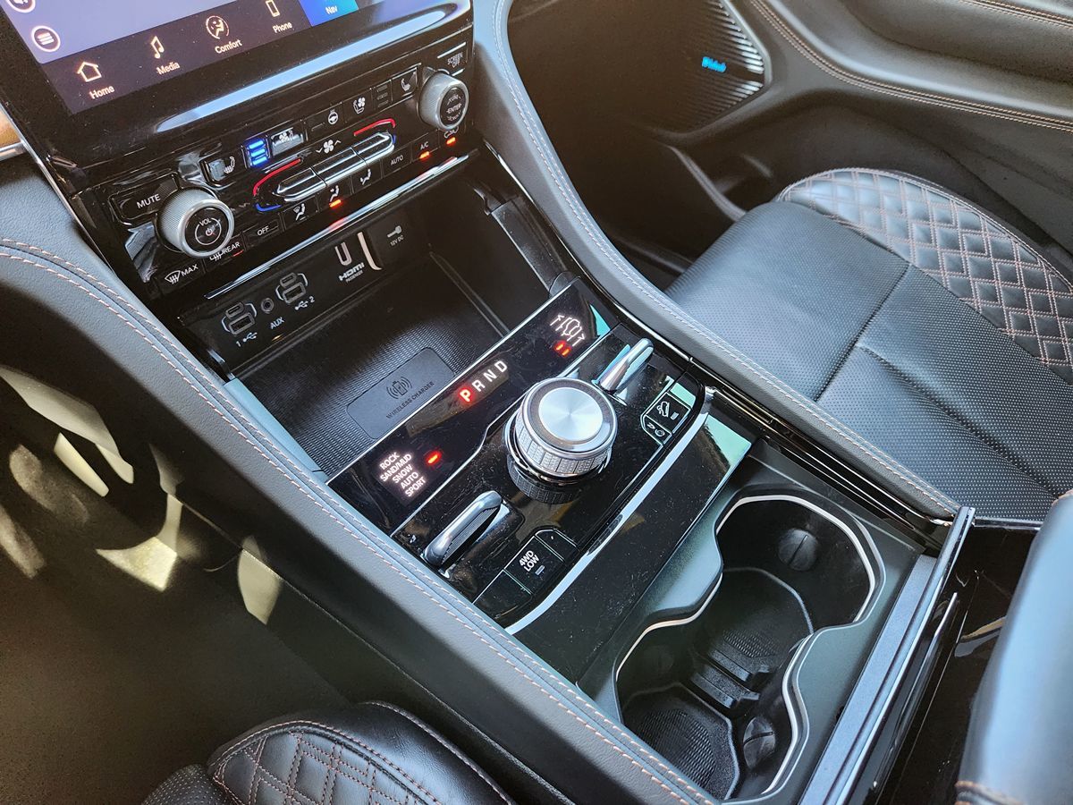 Jeep Grand Cherokee photo 41