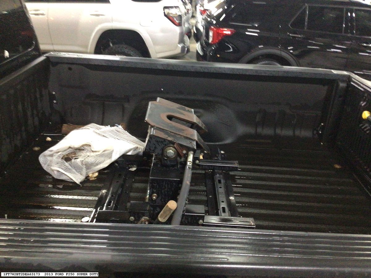 Ford F-250 photo 10