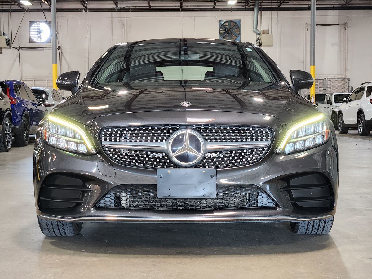 Mercedes-Benz C300 photo 2