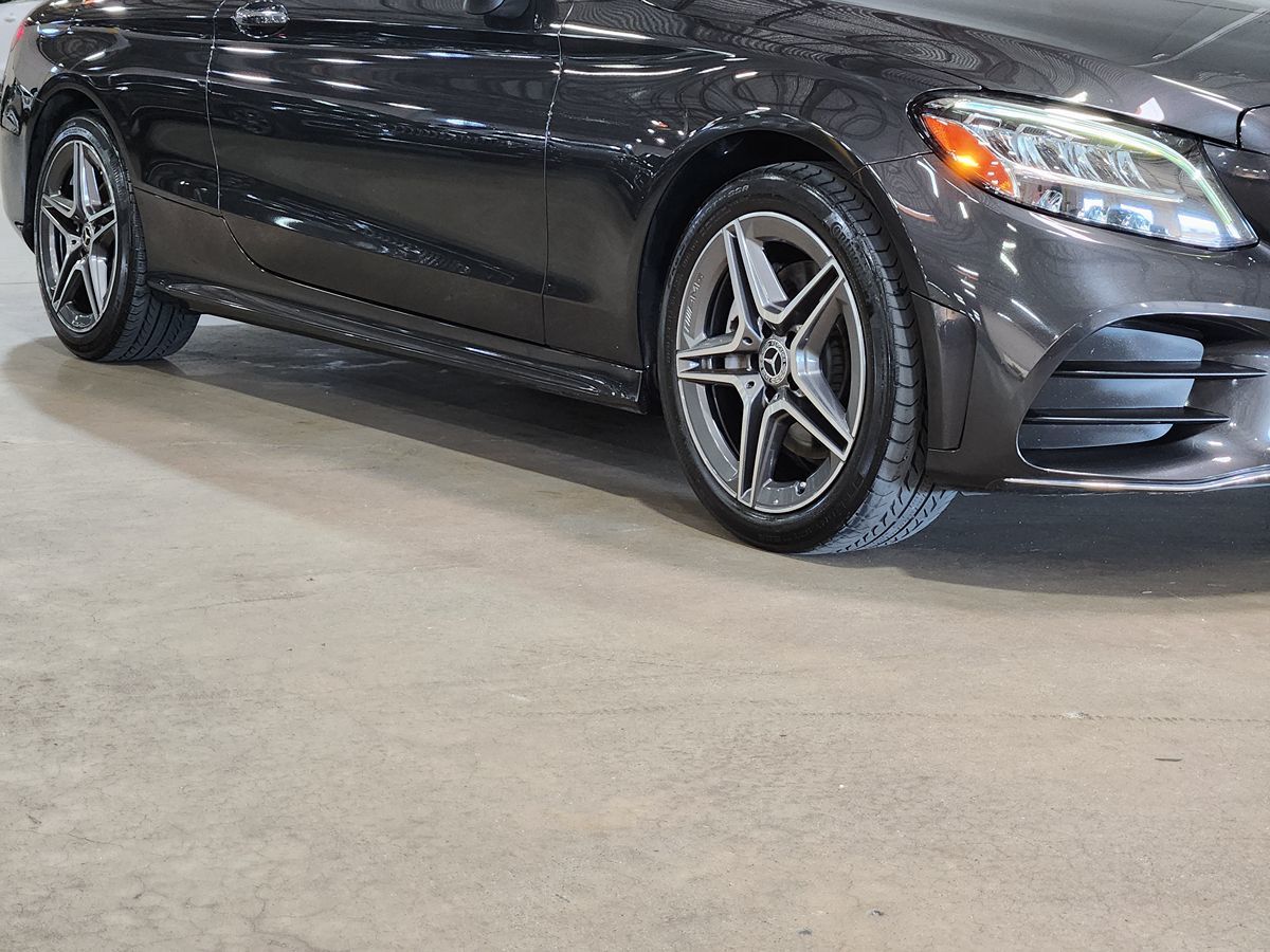 Mercedes-Benz C300 photo 16