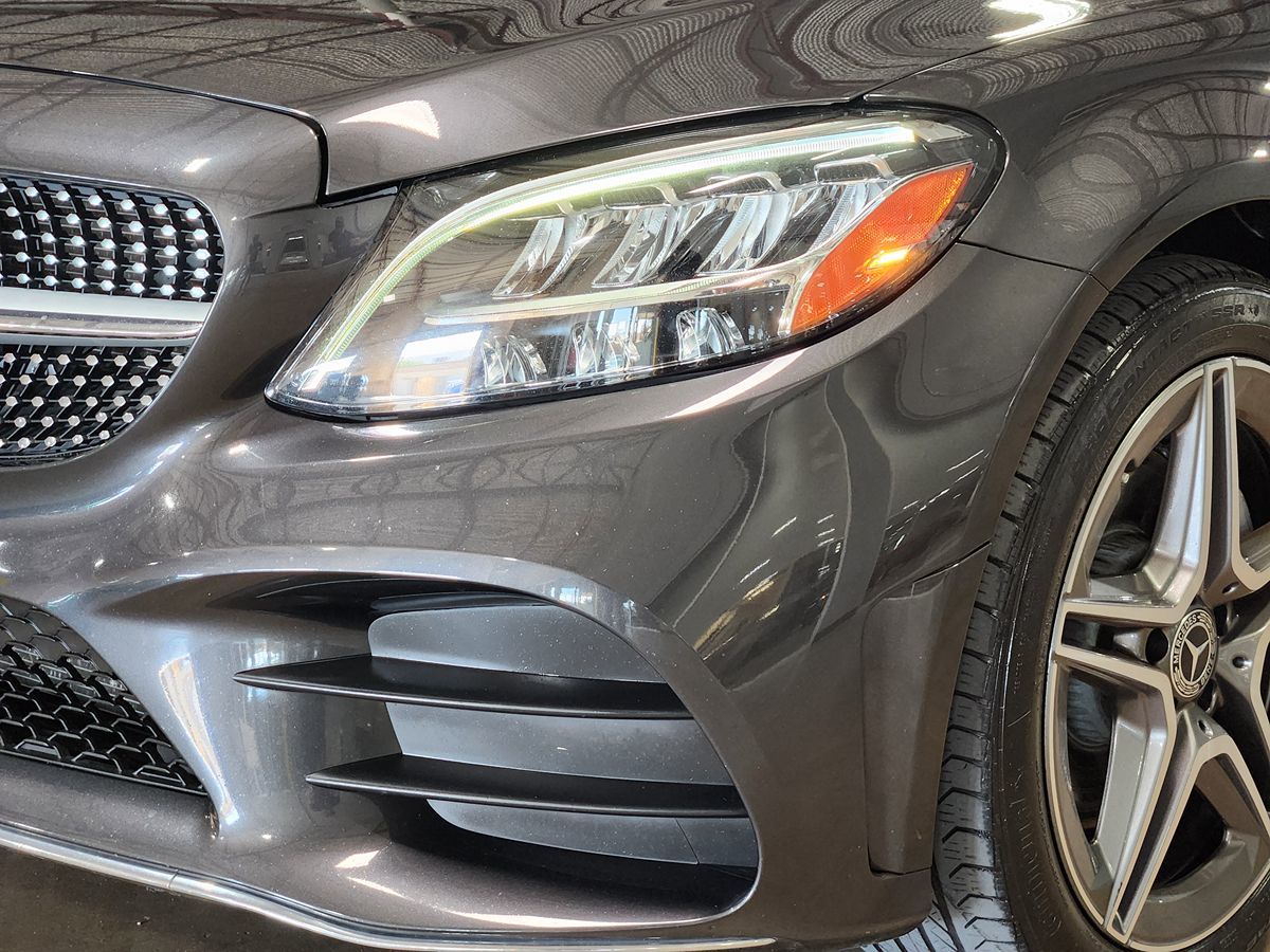 Mercedes-Benz C300 photo 14