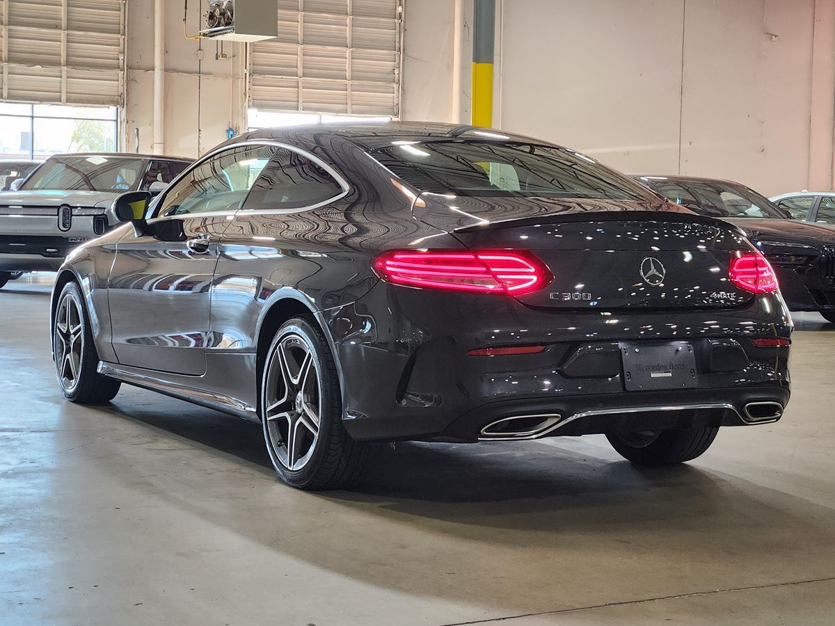 Mercedes-Benz C300 photo 11