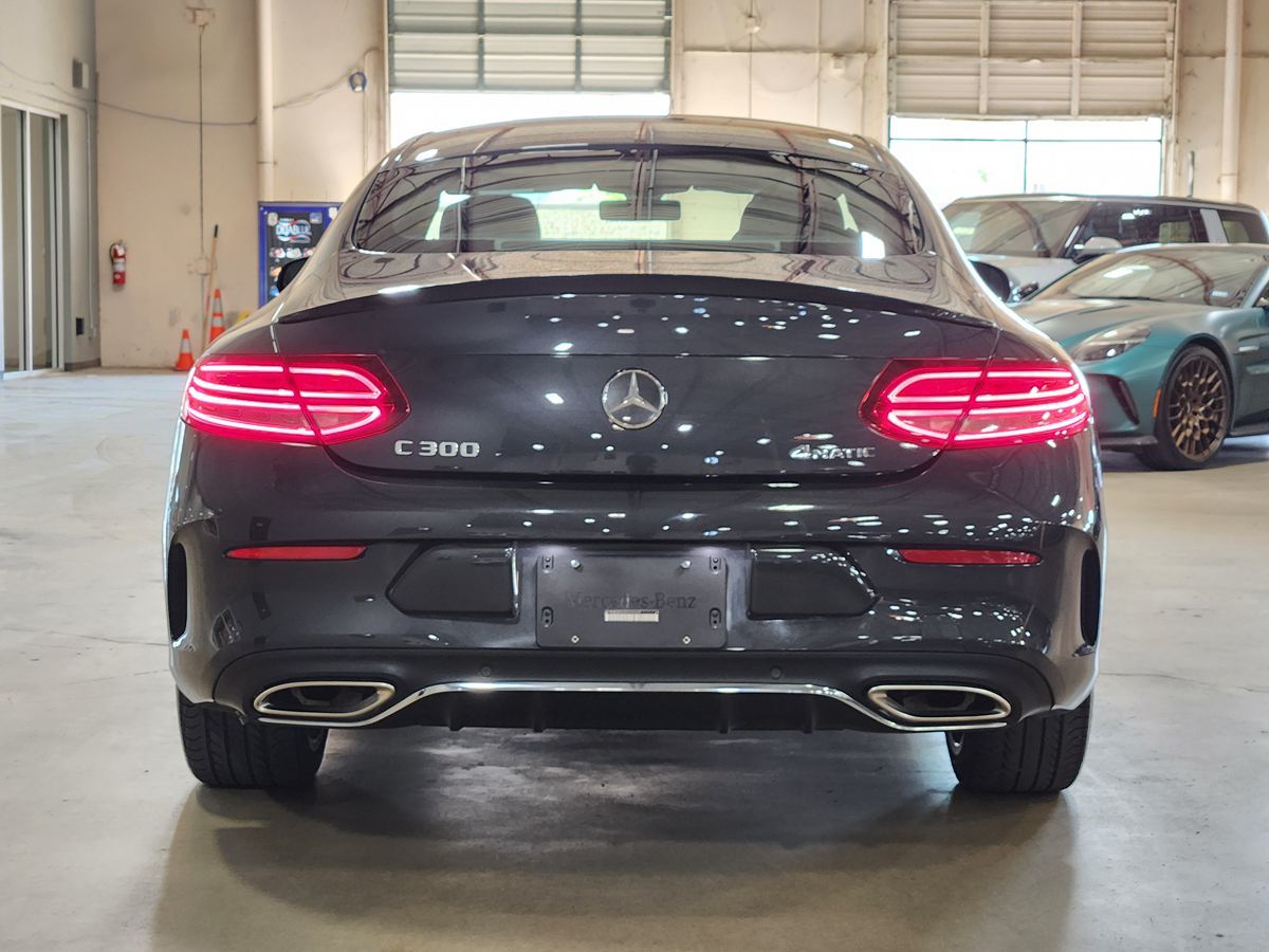 Mercedes-Benz C300 photo 10