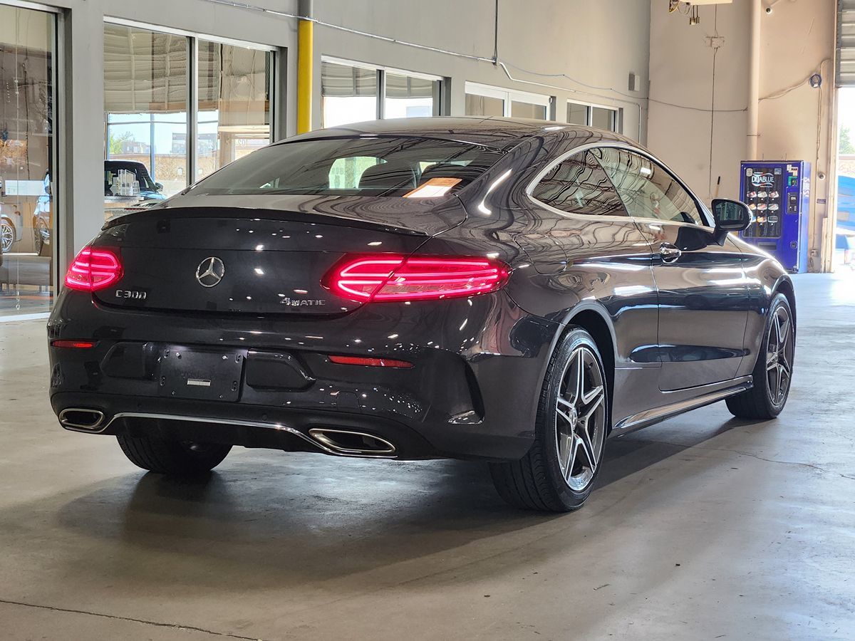 Mercedes-Benz C300 photo 8