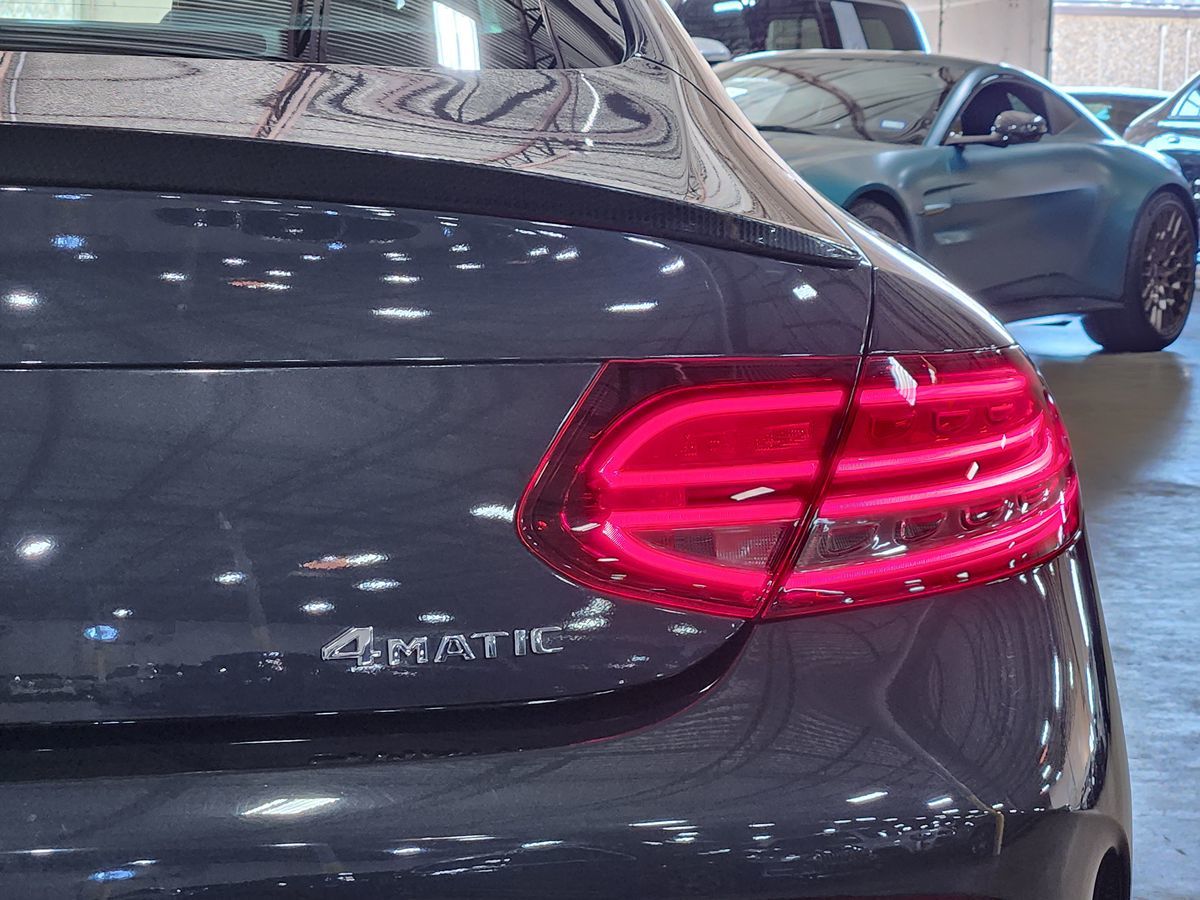 Mercedes-Benz C300 photo 22