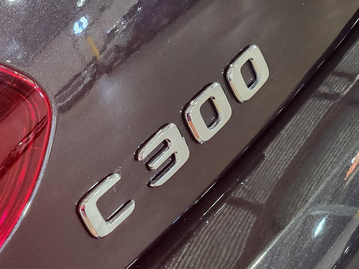 Mercedes-Benz C300 photo 25