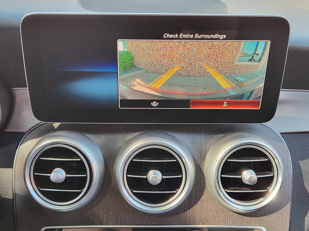Mercedes-Benz C300 photo 38