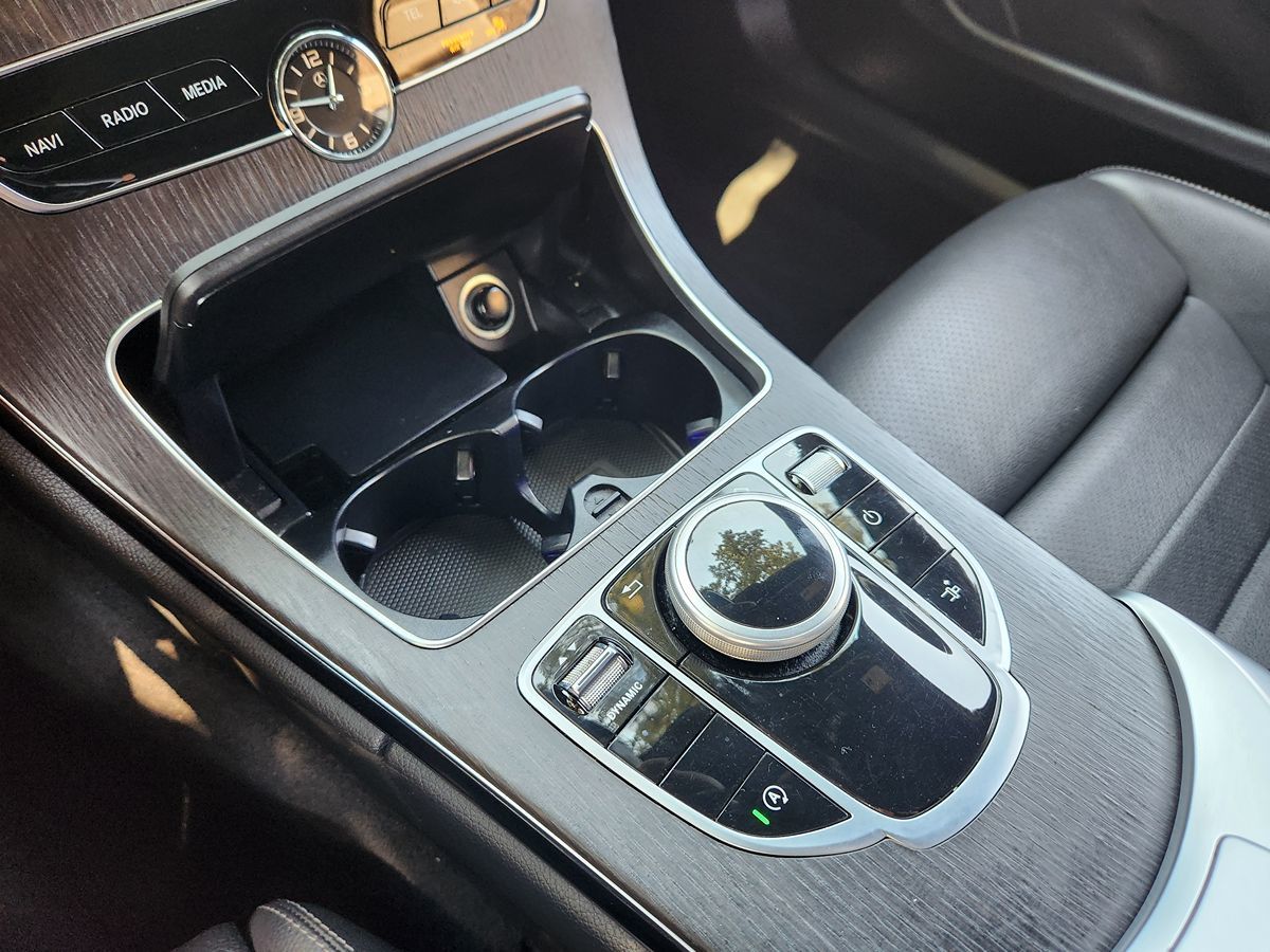 Mercedes-Benz C300 photo 40